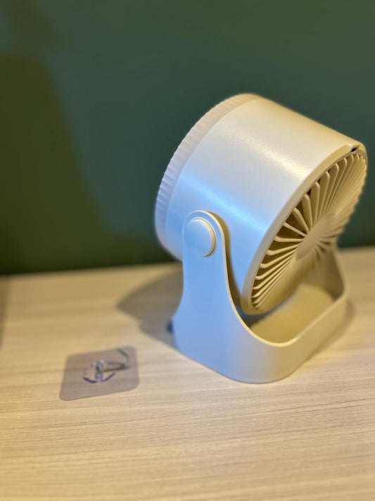Ventilateur de Bureau 5 Vitesses – Orientable et Accrochable, Design Compact