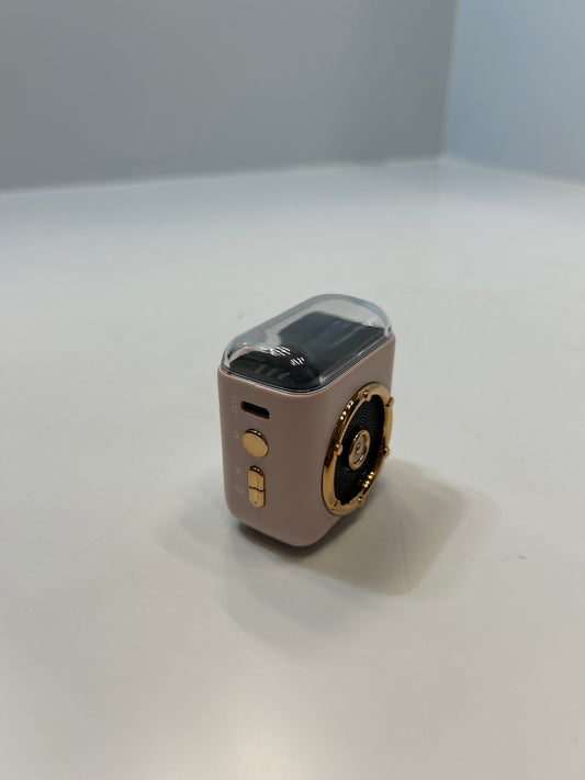 🕰️ Mini Enceinte Bluetooth Rétro avec Affichage de l’heure et Éclairage Ambiant