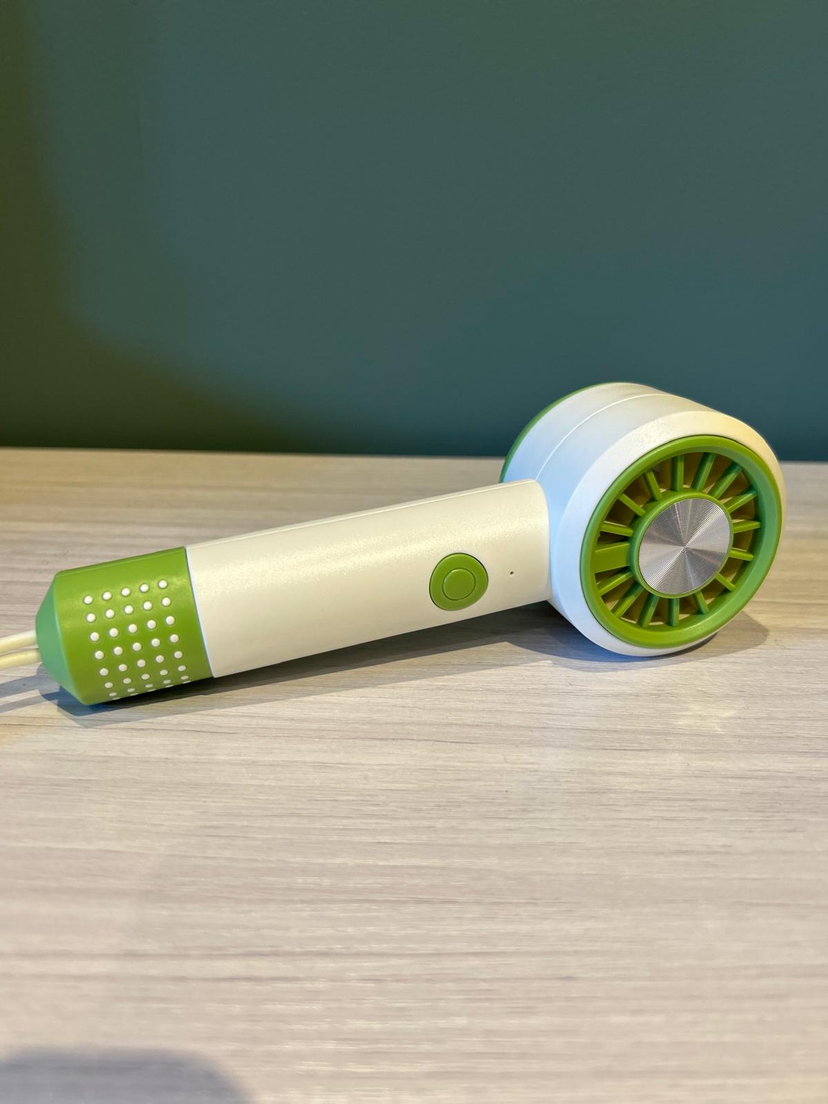 Ventilateur Portatif – Design Ergonomique et Rafraîchissement Instantané
